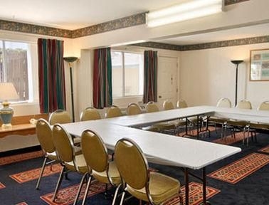 Ramada Limited Junction City3