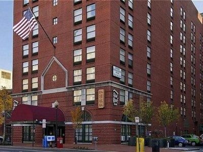 Red Roof Inn Downtown1