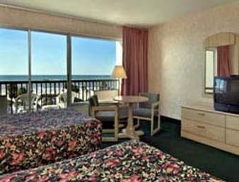 Travelodge Clearwater3