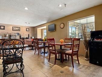 Microtel Inn and Suites Rochester1