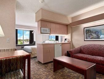 Microtel Inn and Suites Rochester2