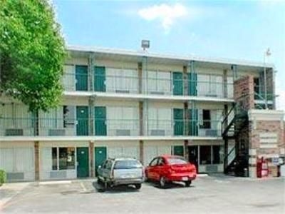 Econolodge Dallas Airport North2