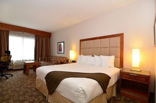 Best Western Peppertree Inn At Omak3