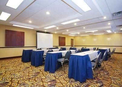 Comfort Suites Denver South4