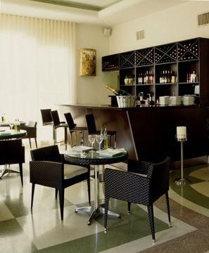 Beachcomber Hotel1