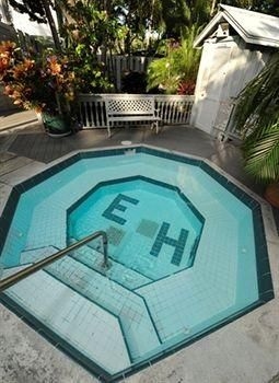 Eden House4