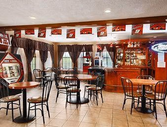 Howard Johnson Inn & Suites0