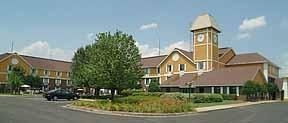 Comfort Inn & Suites0