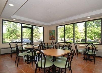 Quality Inn Kingsmill Hotel3