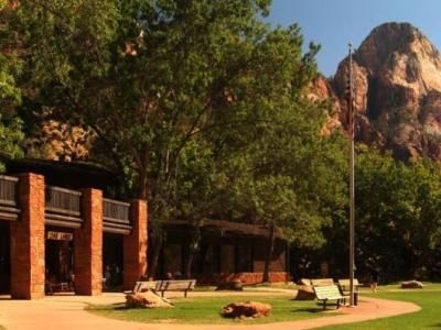 ไซออนแคนยอนลอดจ์ (Zion Canyon Lodge)1
