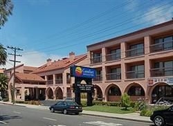 Comfort Inn & Suites Airport West0