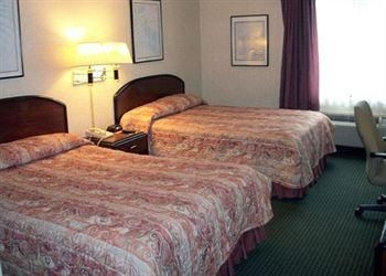Econo Lodge Erie3