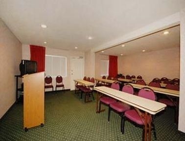 Ramada Inn Seaworld0