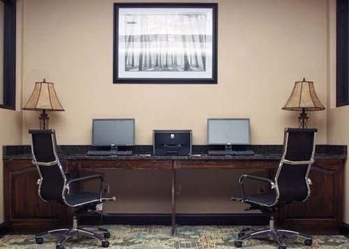 Comfort Suites Clinton2