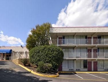 Howard Johnson Inn Richmond West3