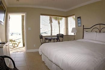 Hotel Isis0