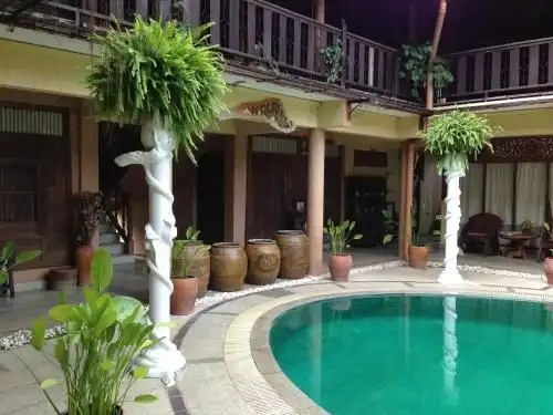 โรงแรมเรือนไทย โรงแรมเรือนไทย