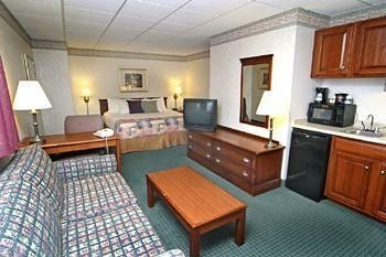 Best Western - Parkway Center Inn4