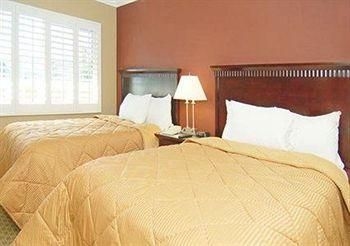 Comfort Inn Near Hollywood Walk of Fame4