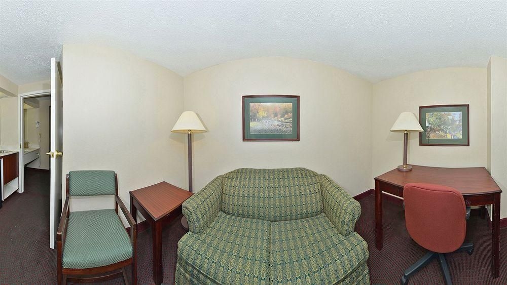 Baymont Inn And Suites Marietta2