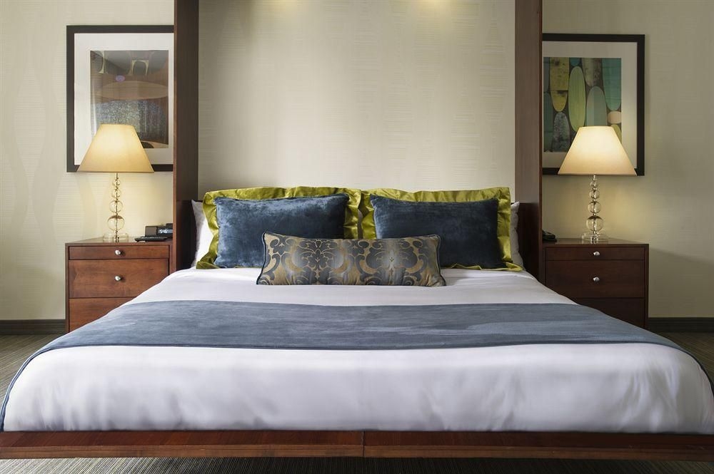 Inn of Chicago Magnificent Mile0