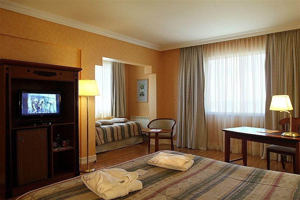 Lucania Palazzo2