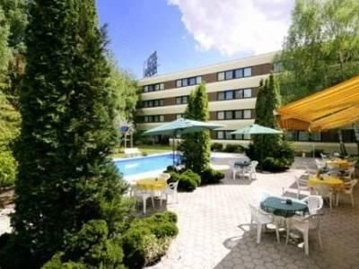 Ramada Vienna South0