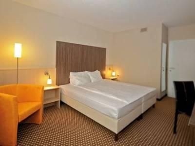 Ramada Vienna South3