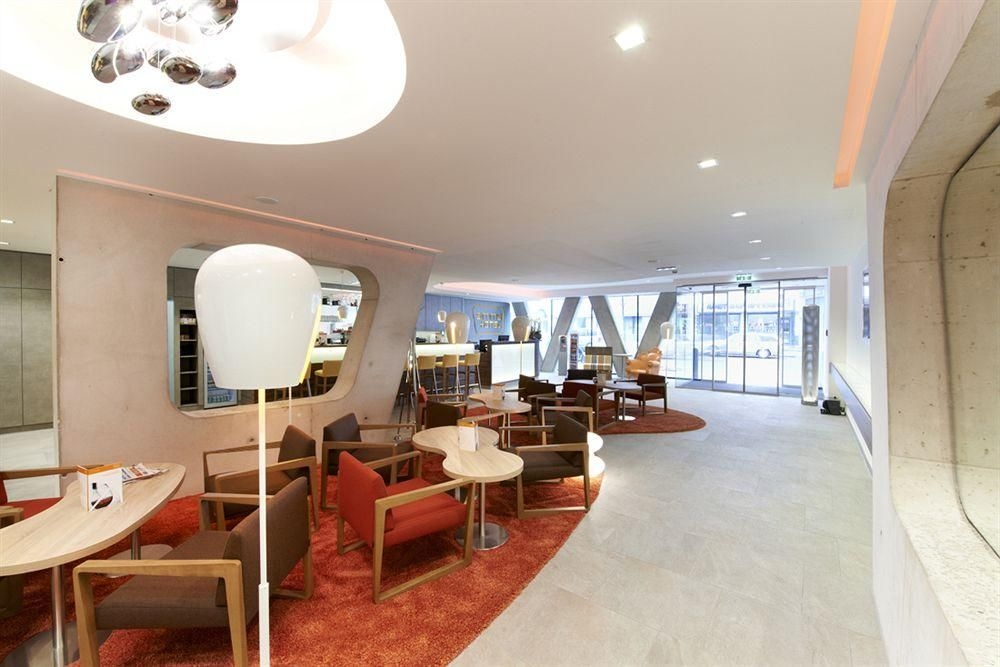 Simm's Hotel4