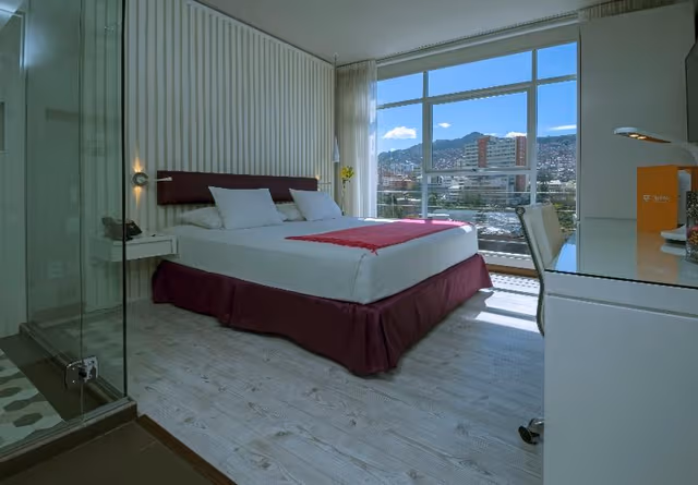 DOUBLE CITY VIEW KING BED