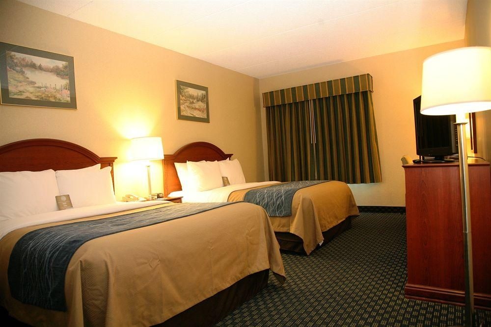 Comfort Inn West0