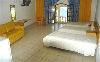 Hotel Moby Dyck3