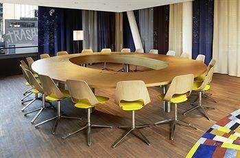 โรงแรม 25 อาวร์ ซูริค เวสต์ (25hours Hotel Zurich West)2