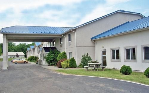 เบสท์ เวสเทิร์น นิว บัลติโมร์ อินน์ (Best Western New Baltimore Inn)4