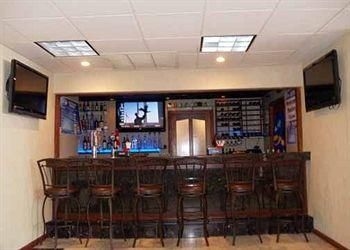Clarion Hotel Buffalo Airport1