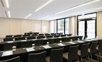 โรงแรมยูโรสตาร์บุ๊ค (Eurostars Book Hotel)4
