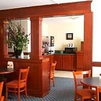 Baymont Inn Suites Airport4