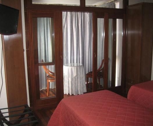 Hostal Sancho Garcia0