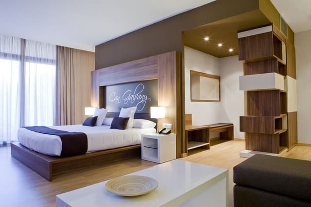 JUNIOR SUITE STANDARD