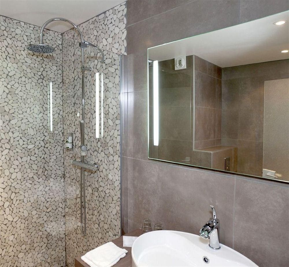 Quintessia & Spa0