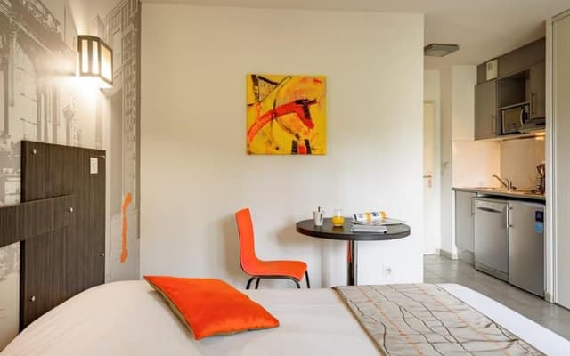APARTMENT CAPACITY 6