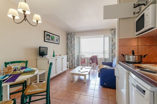 APARTMENT CAPACITY 4