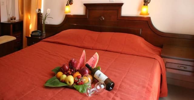 SUITE WITH PRIVATE POOL