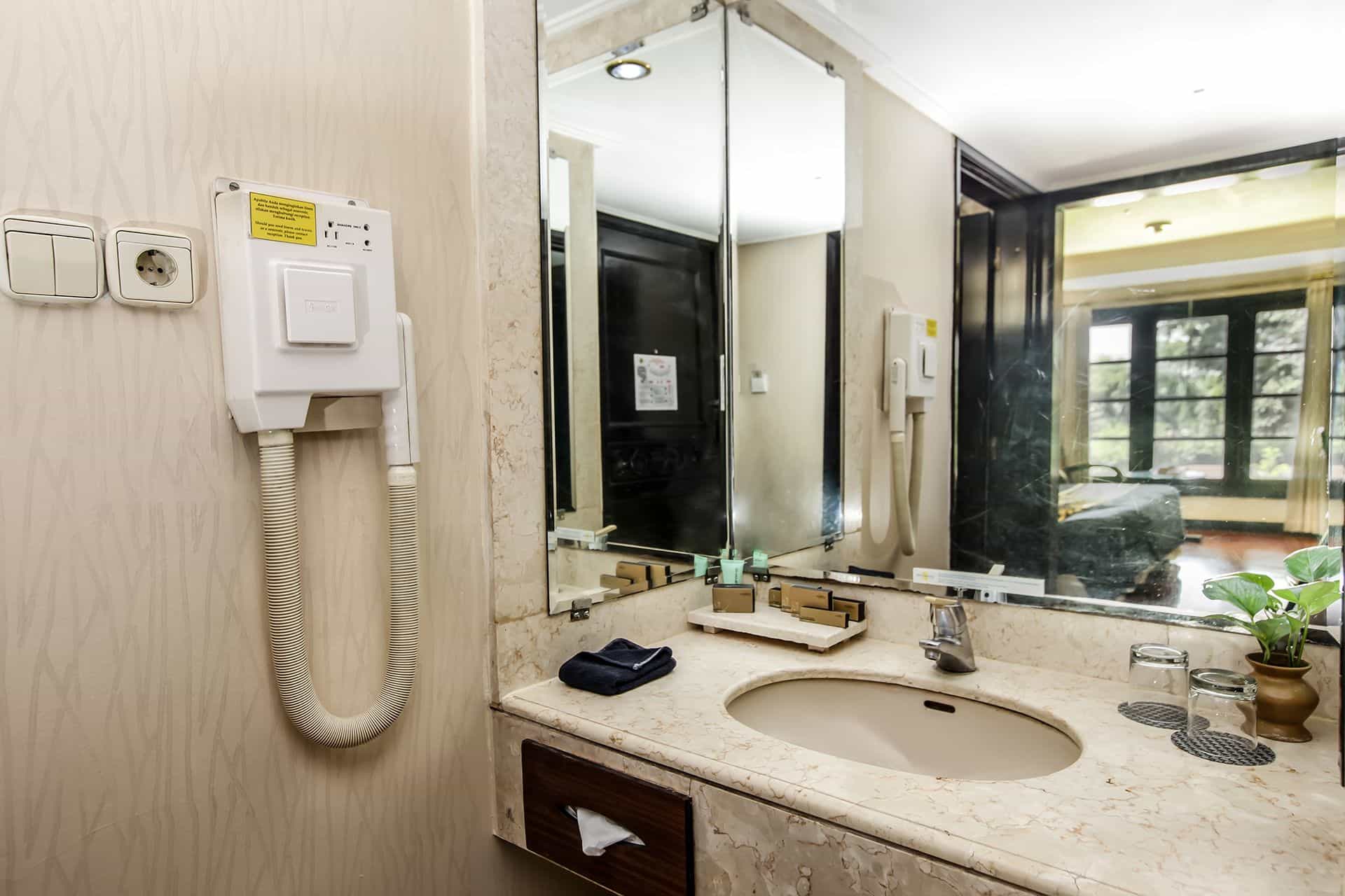 Singgasana Hotel Surabaya Singgasana Hotel Surabaya