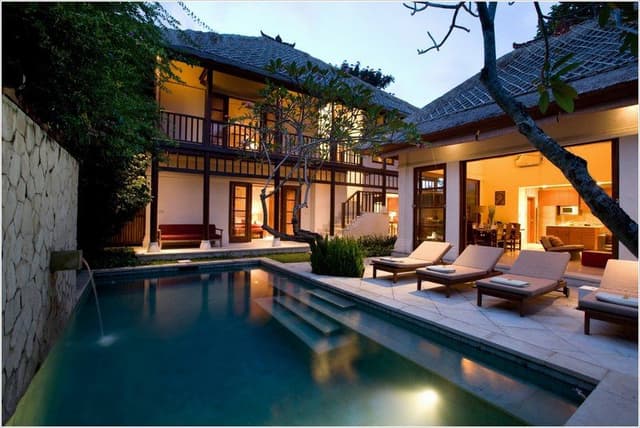 VILLA THREE BEDROOMS