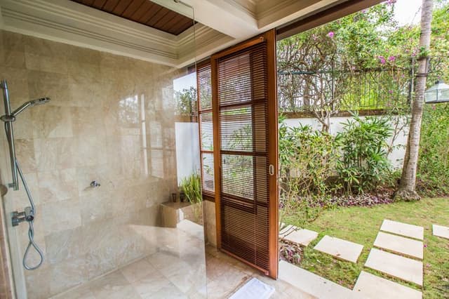 VILLA FOUR BEDROOMS