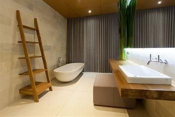 วันอีเลฟเว่นรีสอร์ท (One Eleven Resort)2