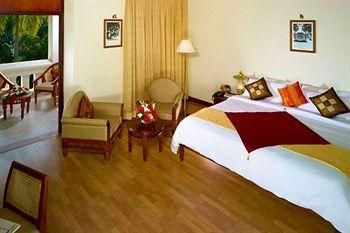 Mascot Hotel1