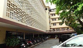 Bharat Hotel0