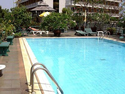 โรงแรมศาลาแดง เพลส (Saladang Place)1